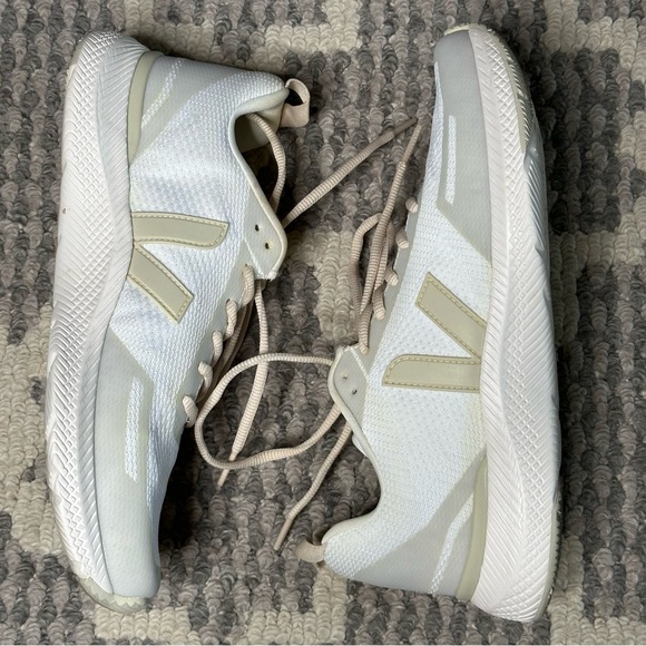 Veja Impala Mesh Sneaker in Eggshell/Pierre - Picture 4 of 14